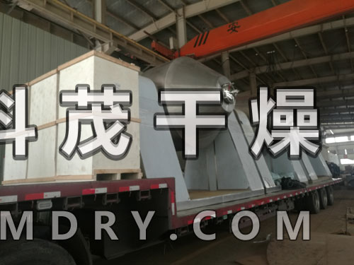 SZG雙錐回轉(zhuǎn)真空干燥機(jī)有熱水加熱型雙錐回轉(zhuǎn)真空干燥機(jī)、導(dǎo)熱油加熱高溫型雙錐回轉(zhuǎn)真空干燥機(jī)、蒸汽加熱型雙錐回轉(zhuǎn)真